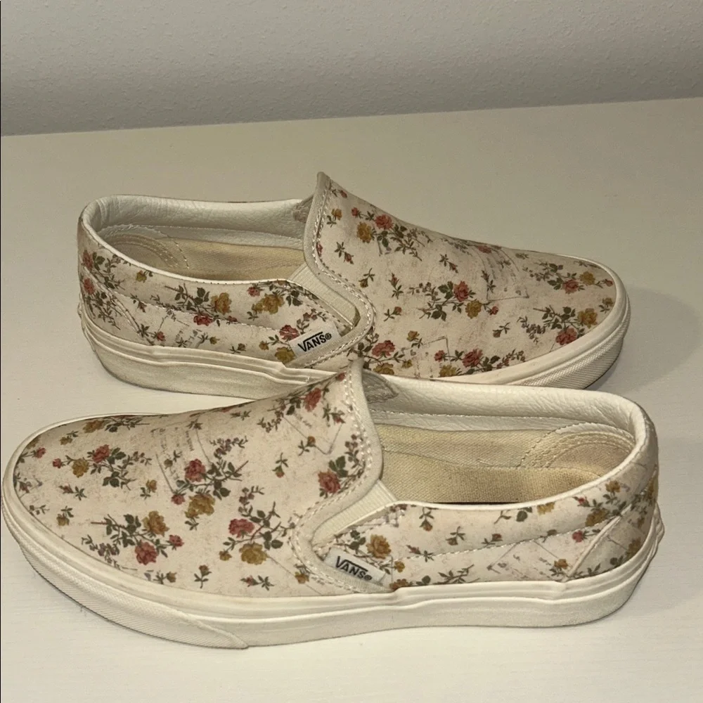 Floral Slip-On Women’s Vans - Picture 4 of 4